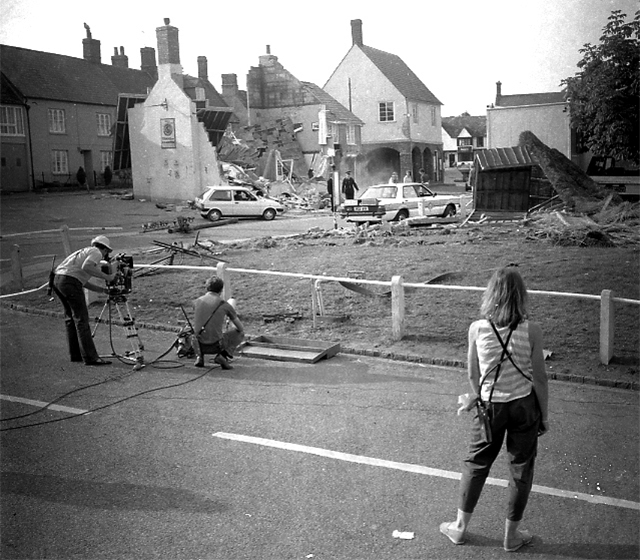 BBC film crew at work, 10952_01