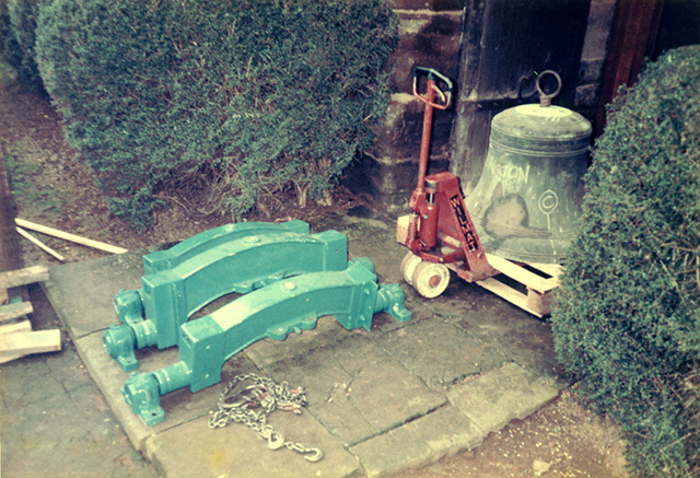 Headstocks which are bolted to the frame to carry the bells 