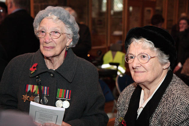 Edith Garrett (l) & Daphne Canning (r)