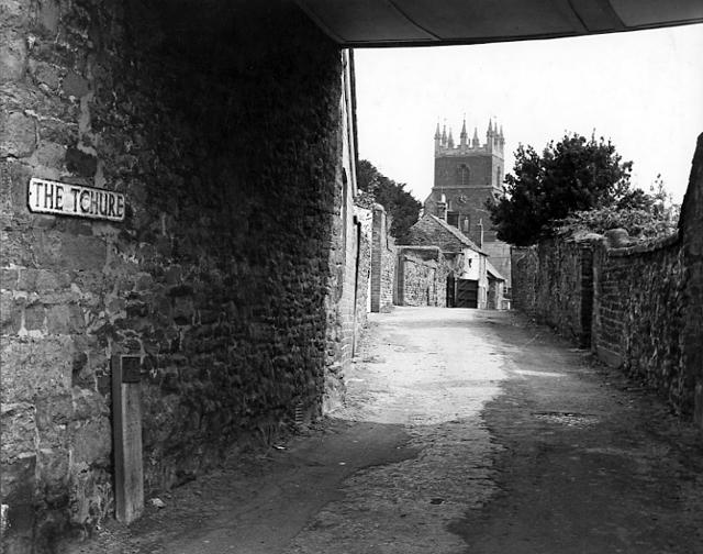 The Tchure from the High Street end, 8486