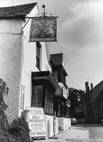 King's Arms, renamed the Deddington Arms in the 1990s