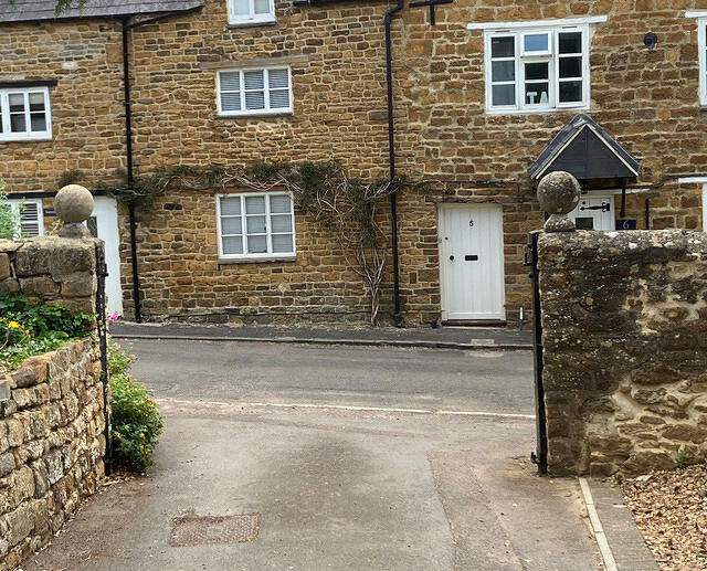Broom House Drive way entrance