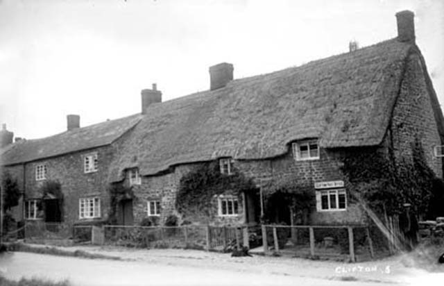 Cottages, d241375a 