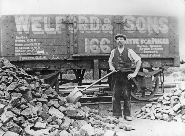 Welford & Sons 1906 coal wagon