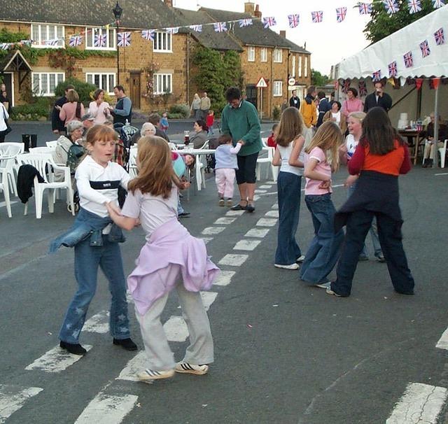 Teeny bopping