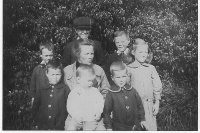 Family group 1915