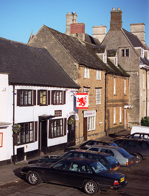 Red Lion February 2000