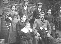 1904 Hancox Family at Grove House