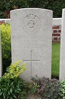Hancox, A E, Deddington, Oxford Diocesan, Grave in Godewaersvelde British Cemetery