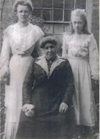Martha Bliss and daughters