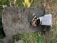 Major Lloyd gravestone after
